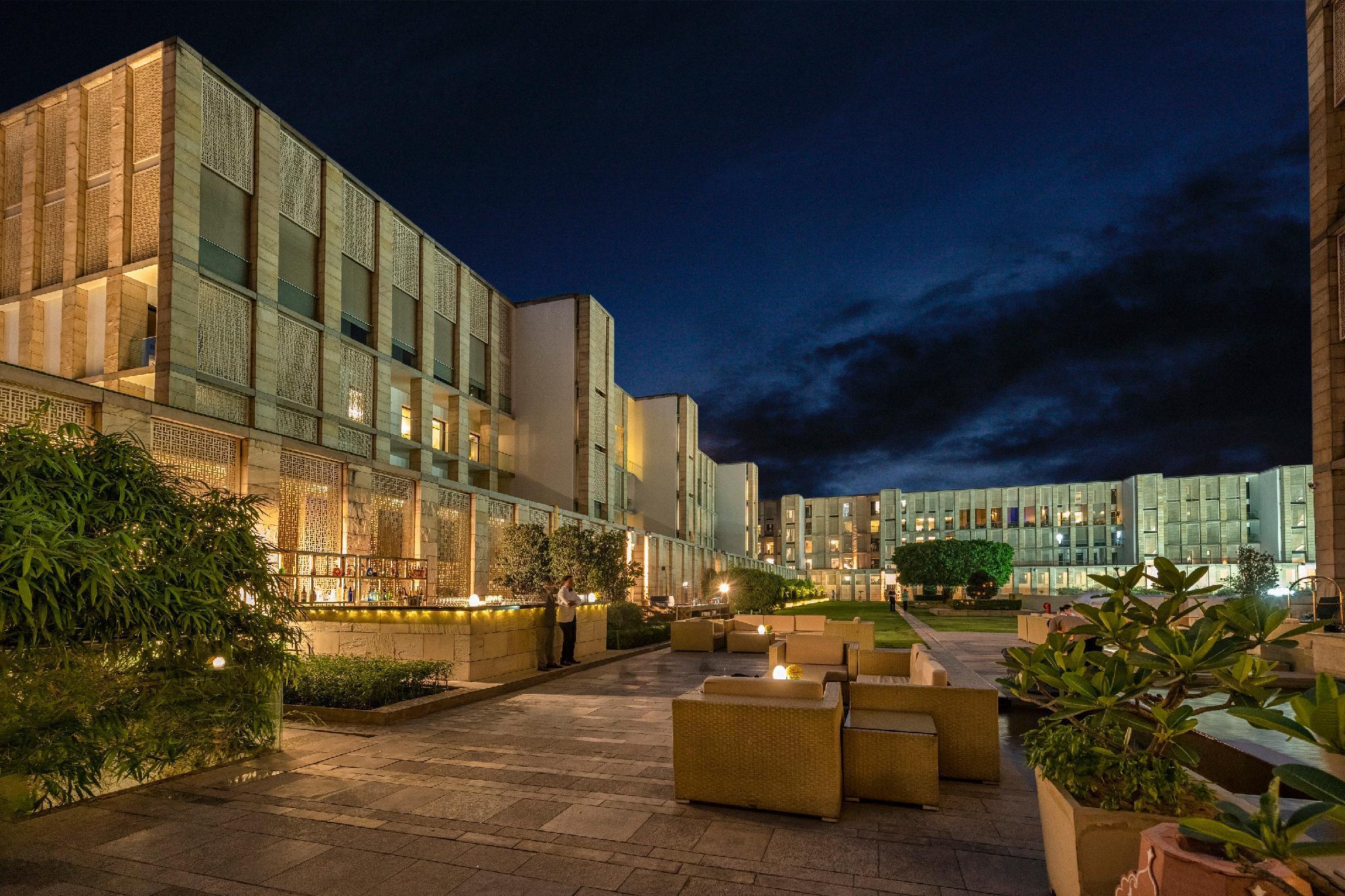 The Lodhi - A Member Of The Leading Hotels Of The World Нью-Дели Экстерьер фото
