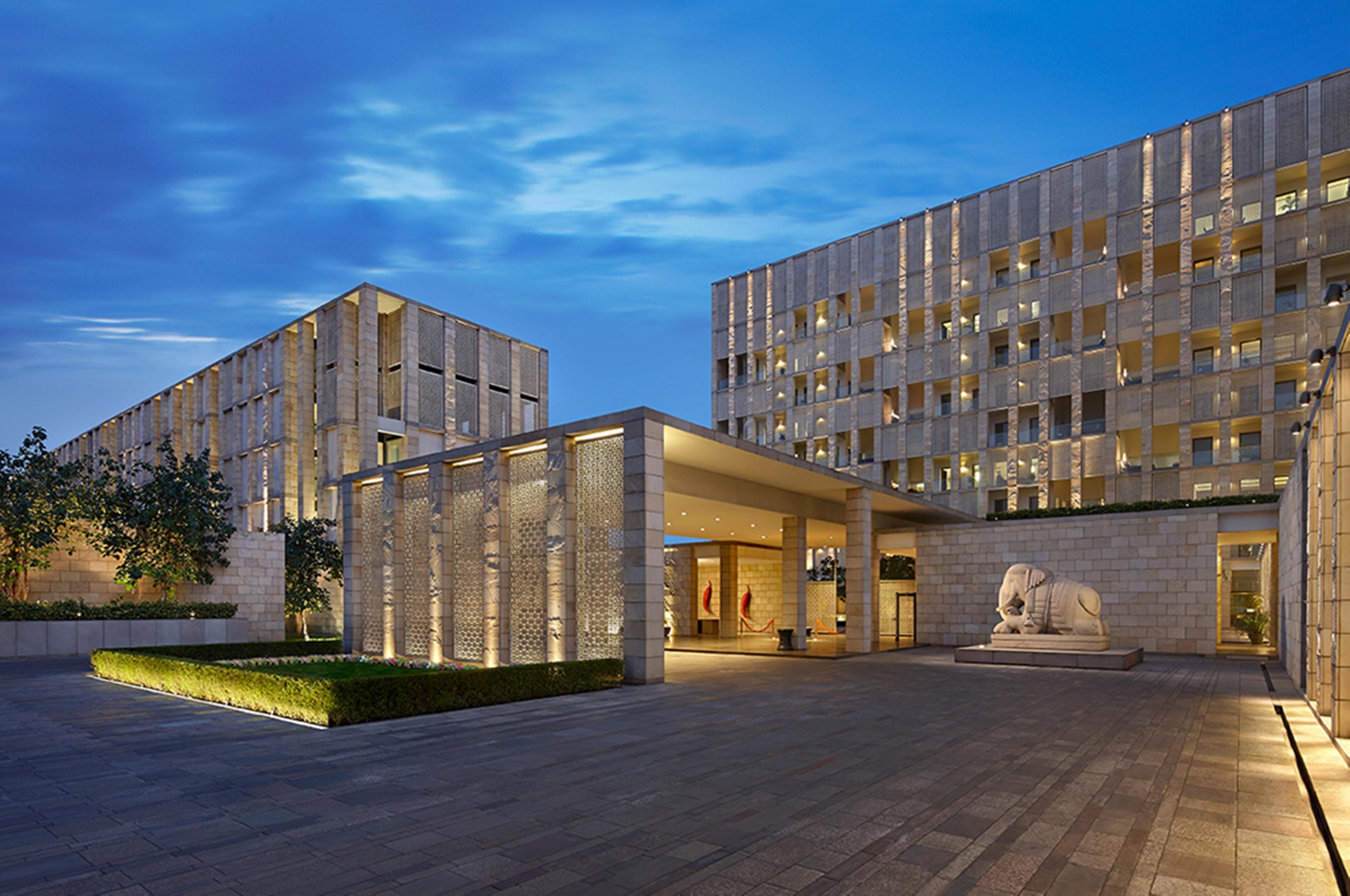 The Lodhi - A Member Of The Leading Hotels Of The World Нью-Дели Экстерьер фото